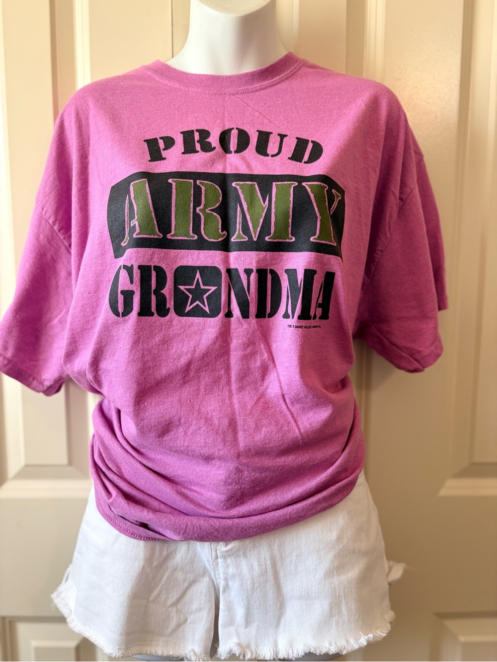 Proud Army Grandma Pink Graphic Tee, size XL